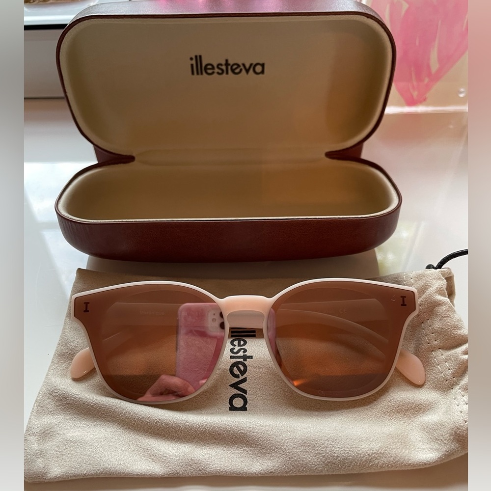 illesteva “Martinique” baby pink sunglasses